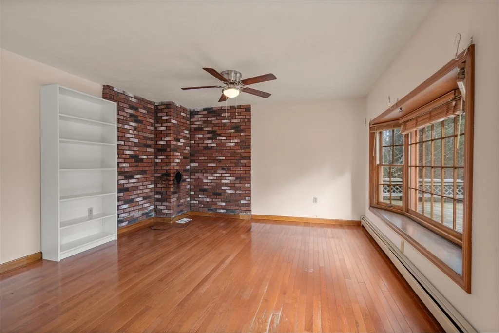 Photo of 945 Walnut Plain Rd