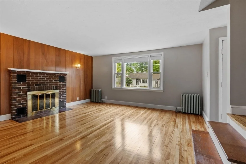 Photo of 12 Becky Ave