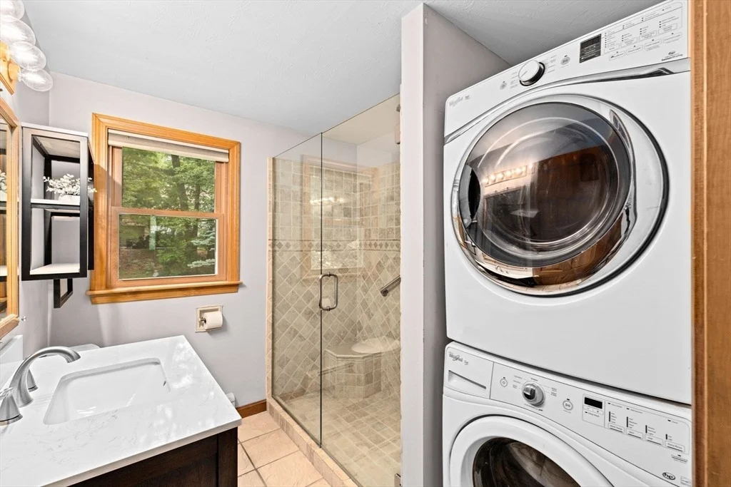 Photo of 109 Thayer Dr