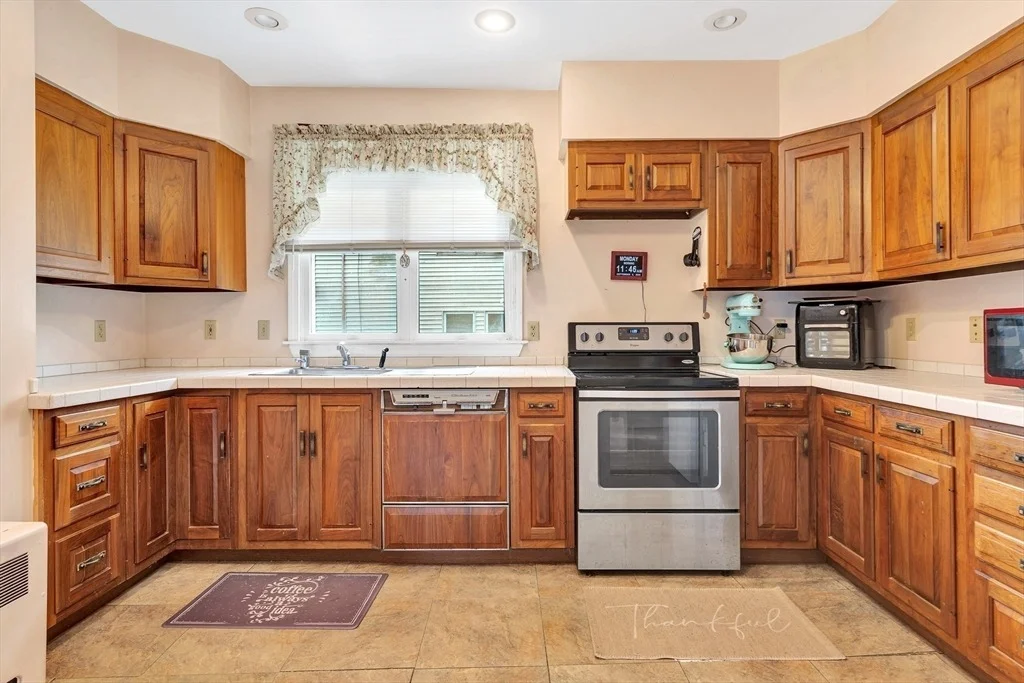Photo of 72 Hillside Ave
