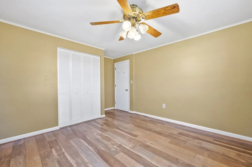 Photo of 43 Colonial Drive