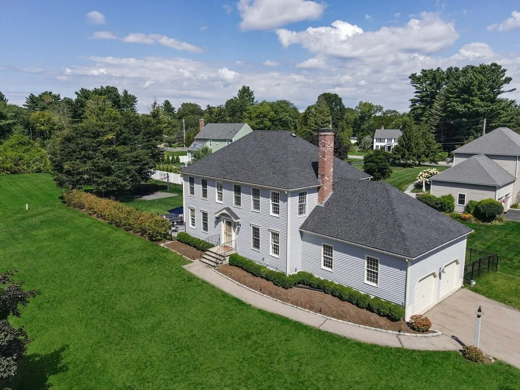 Photo of 7 Lone Oak Circle
