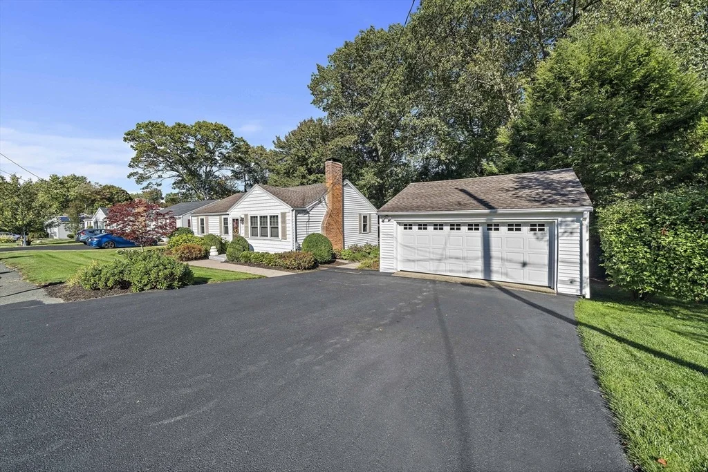 Photo of 12 Dix Rd