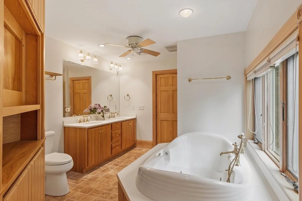Photo of 289 Sterling Rd