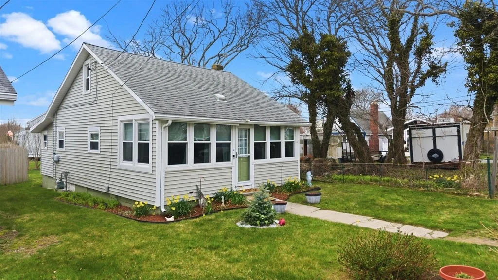 Photo of 52 Point St