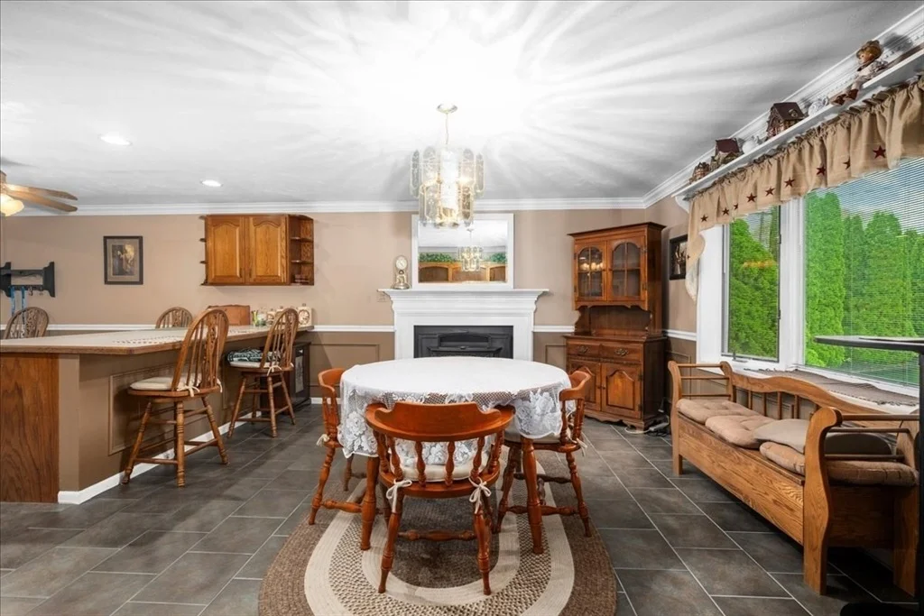 Photo of 11 Riverside Dr