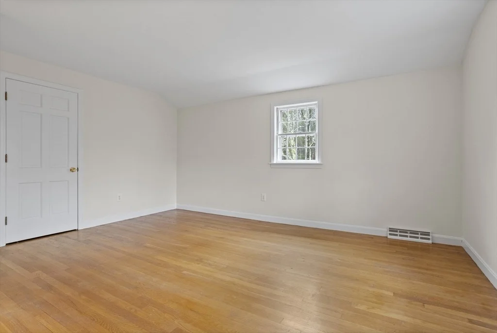 Photo of 21 Flagg Rd