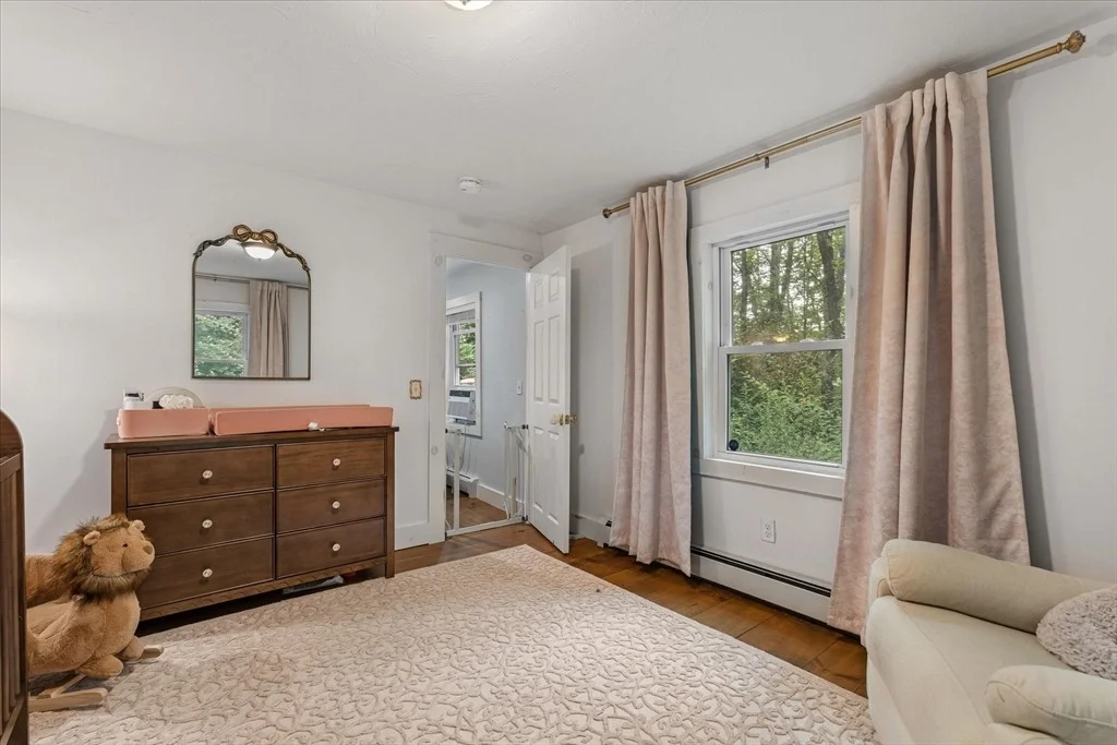 Photo of 152 N Main St