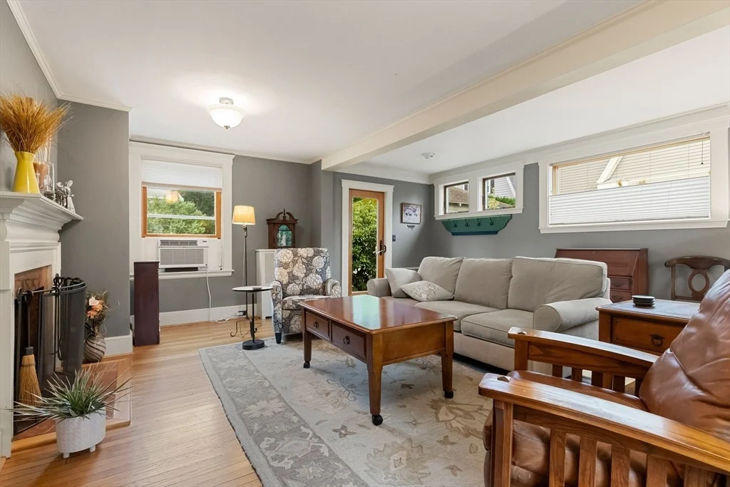 Photo of 115 Aspen Rd