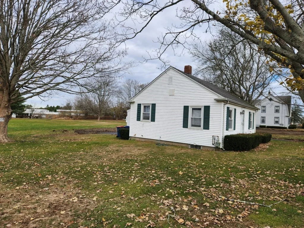 Photo of 809 Hathaway Rd
