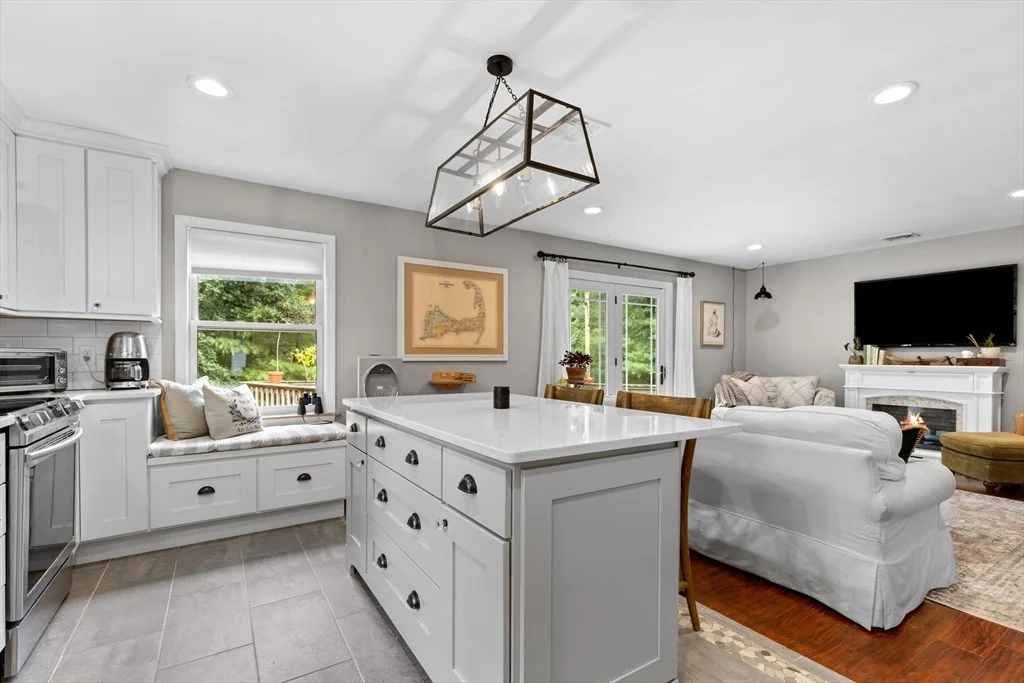 Photo of 24 Moon Compass Ln