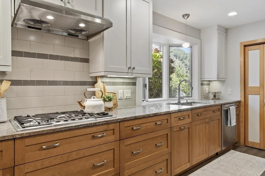 Photo of 6 Black Horse Dr