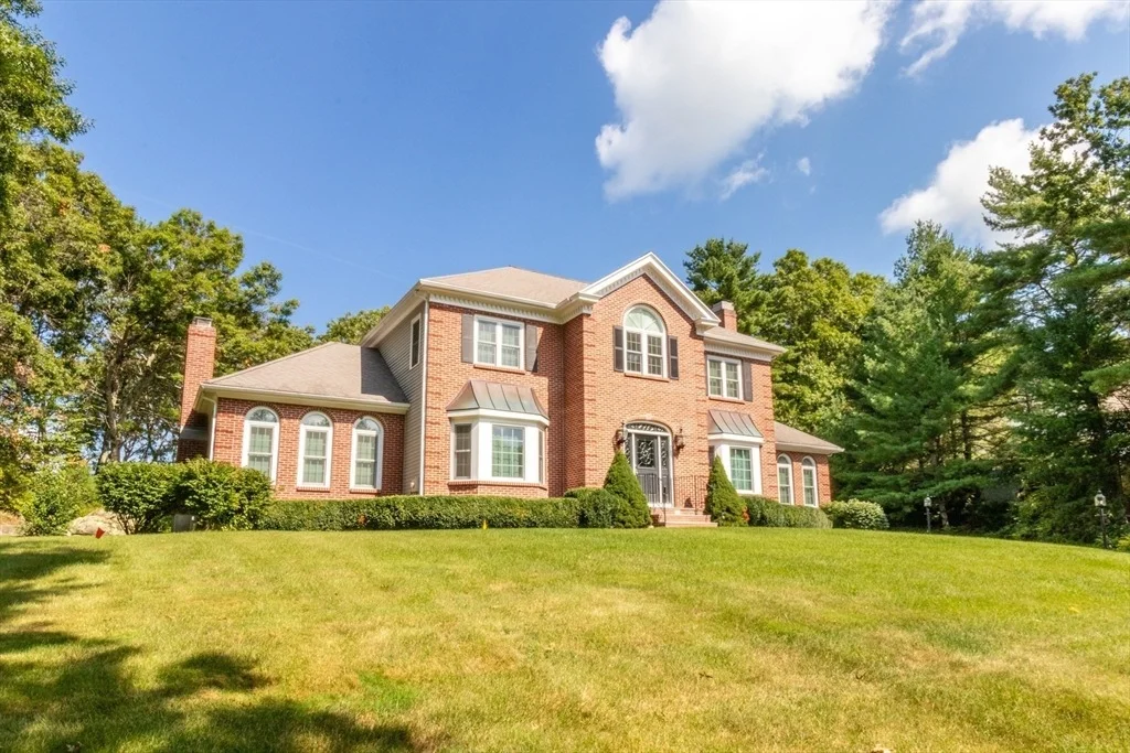 Photo of 25 Windsor Dr