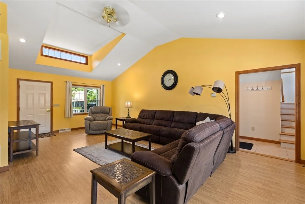 Photo of 51 Point St