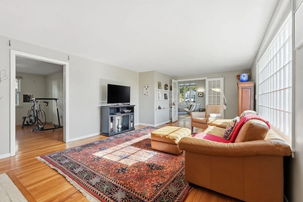 Photo of 10 Dana St