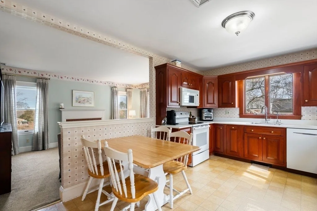 Photo of 84 Sassamon Ave