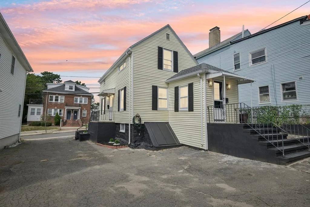 Photo of 39 Tappan St