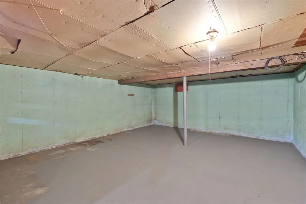 Photo of 380 Old Field Rd