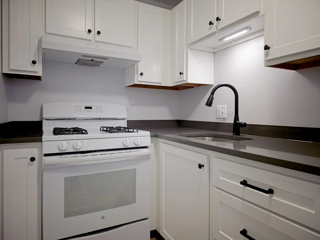 Photo of Unit 13 at 9 Kenmar Dr