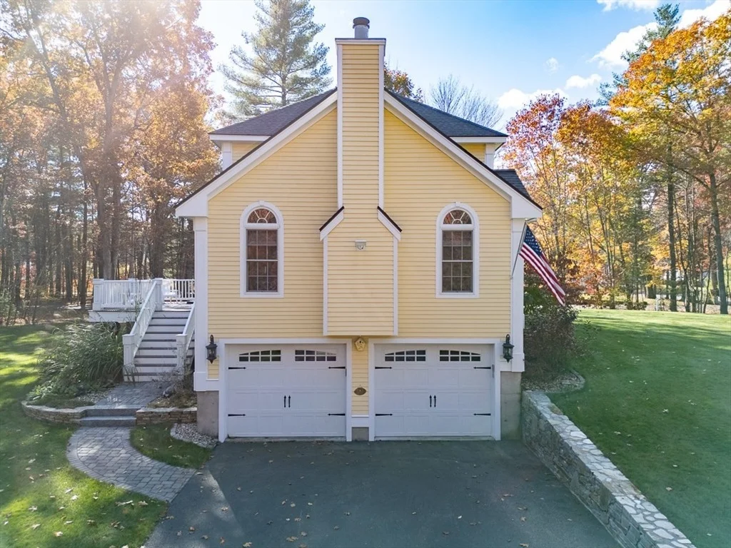Photo of 452 River St