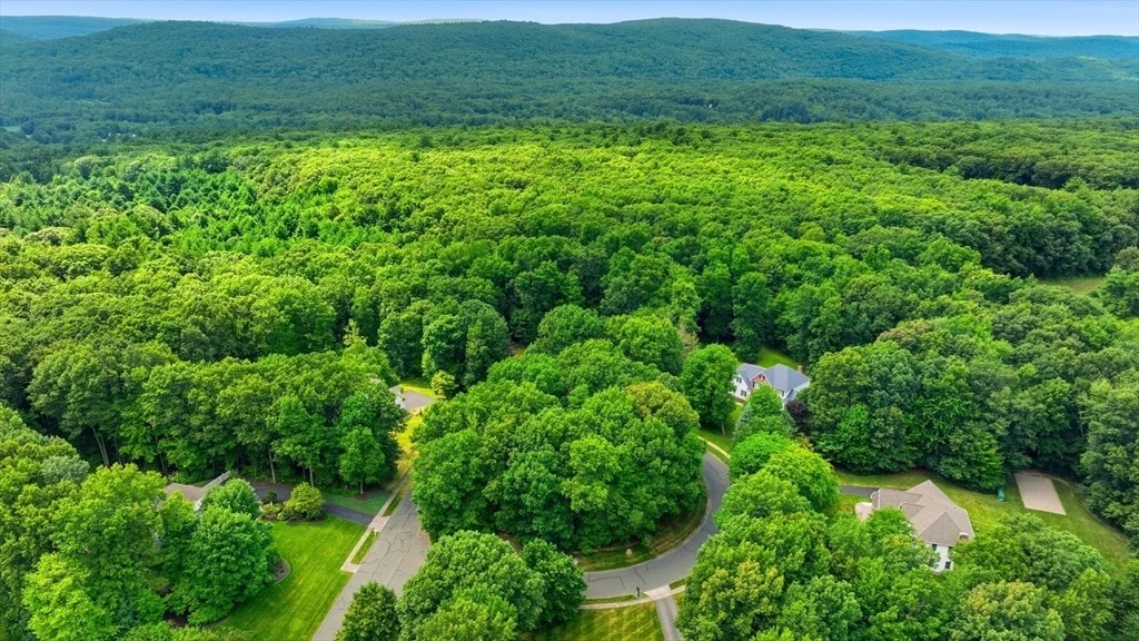 Photo of 8 Wintergreen Cir
