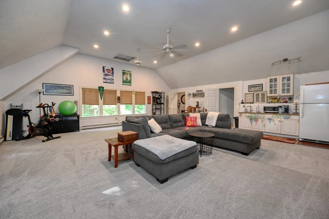 Photo of 110 Ring Rd