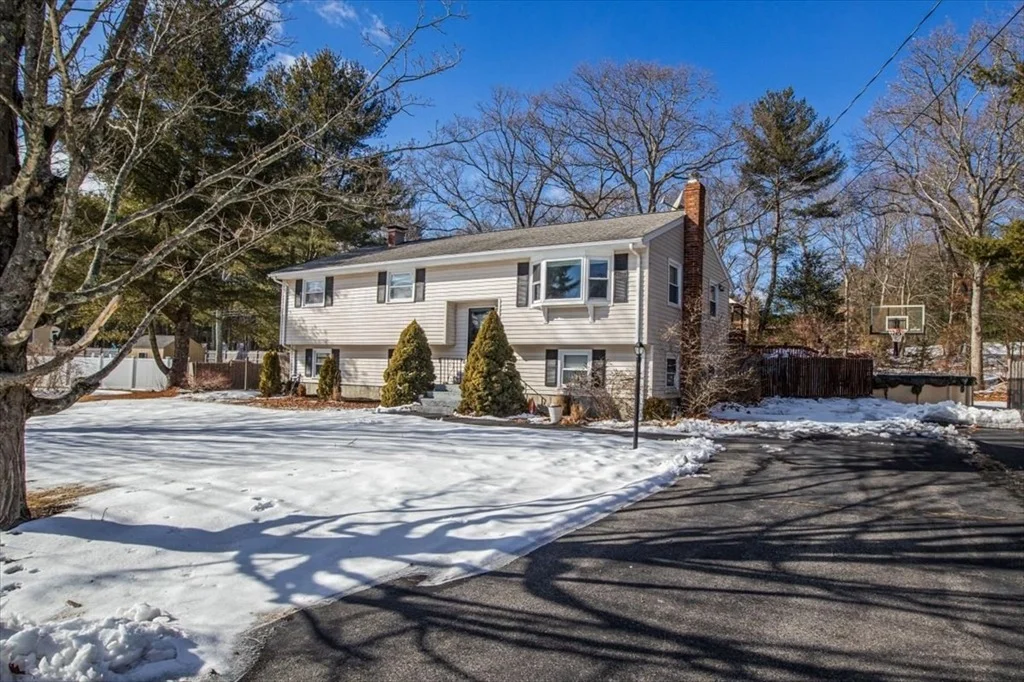 Photo of 107 Lakeview Dr