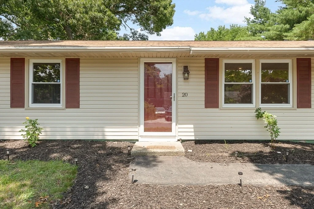Photo of 20 Terry Ln E