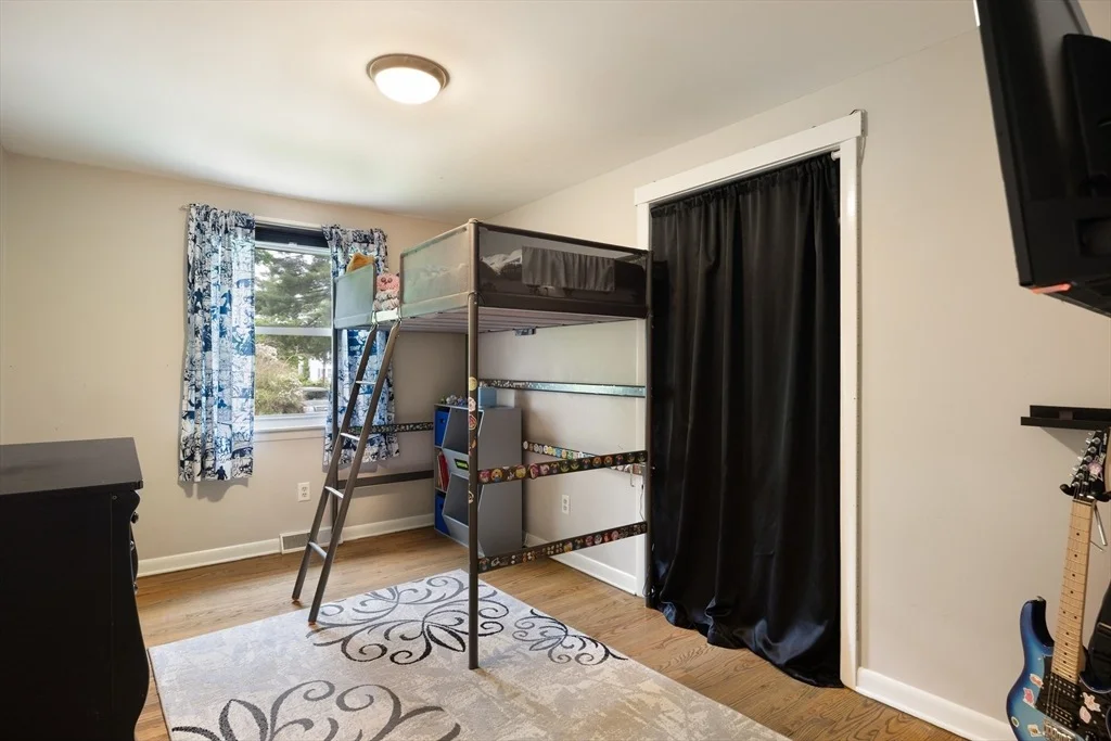 Photo of 37 Parkerview St