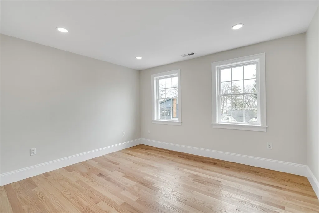 Photo of 18 Hillcrest St