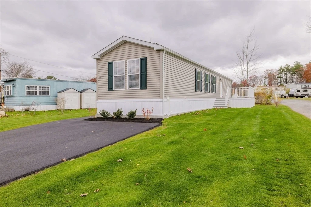 Photo of 80 Bally Dr