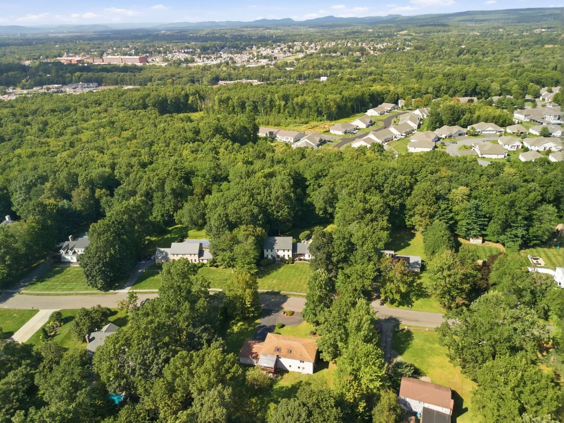 Photo of 22 Grassy Meadow Rd