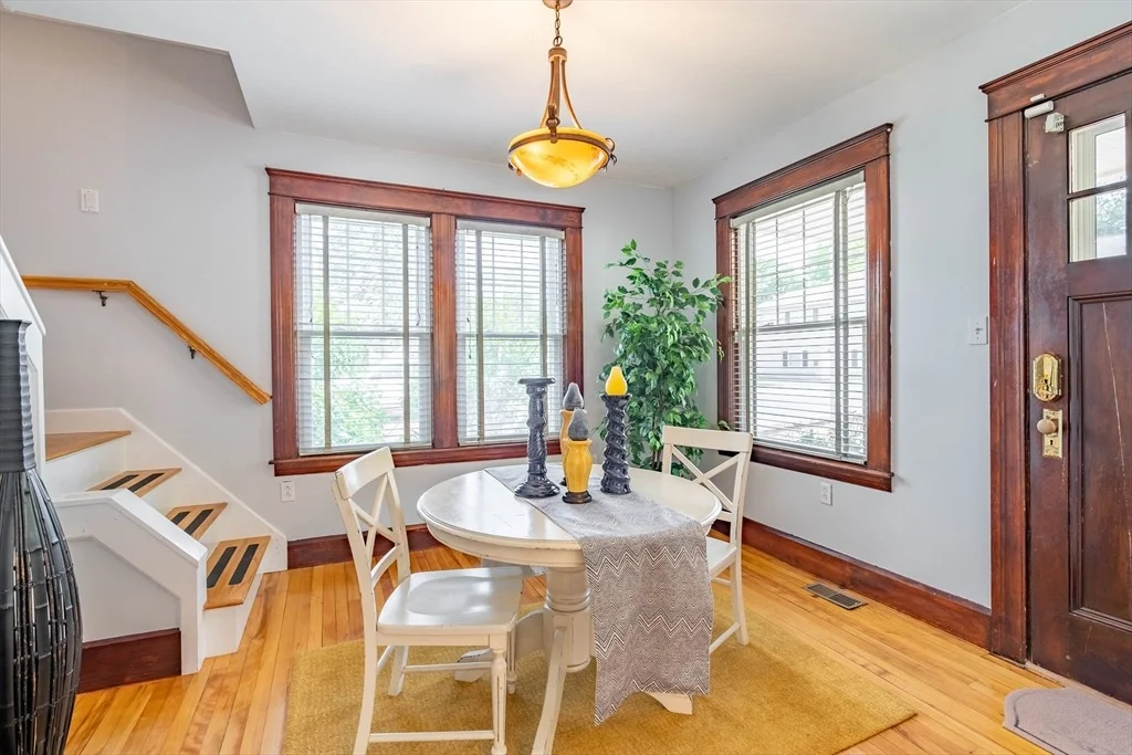Photo of 204 Massasoit Rd