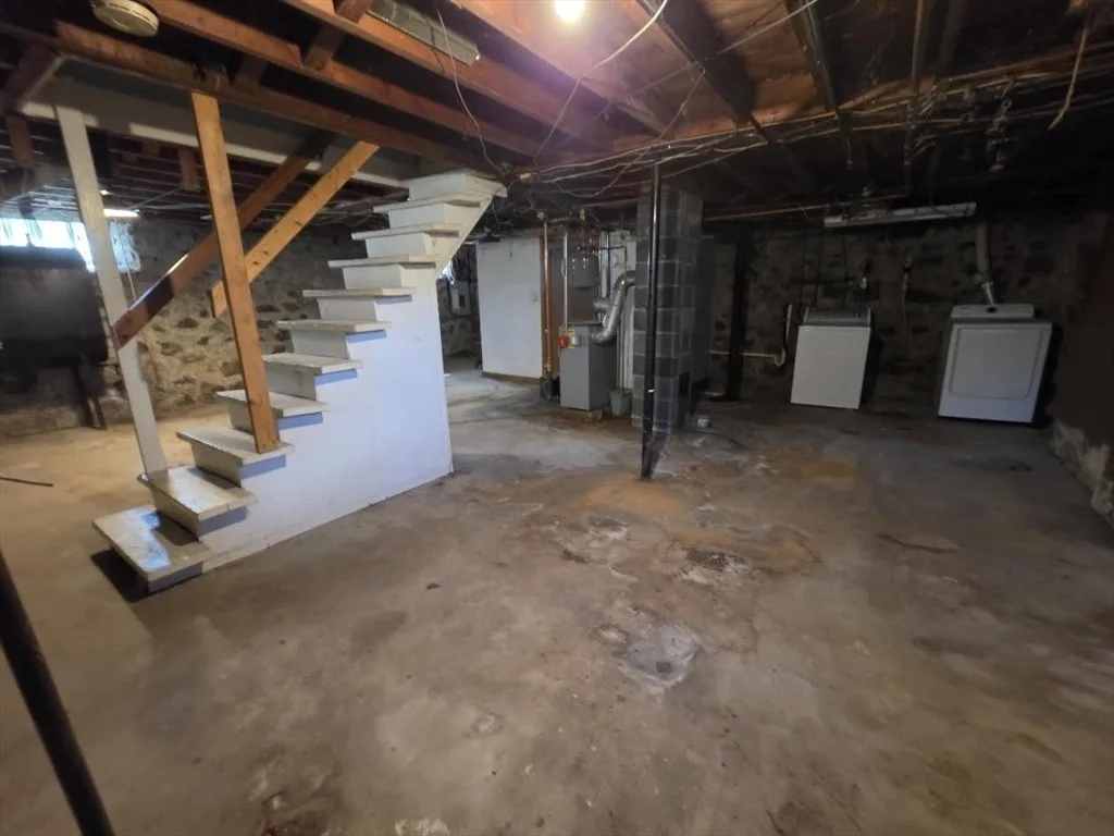 Photo of 211 Lowell Street