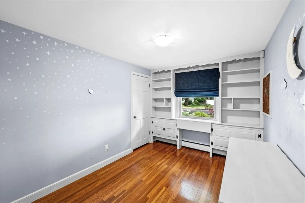 Photo of 452 Lowell