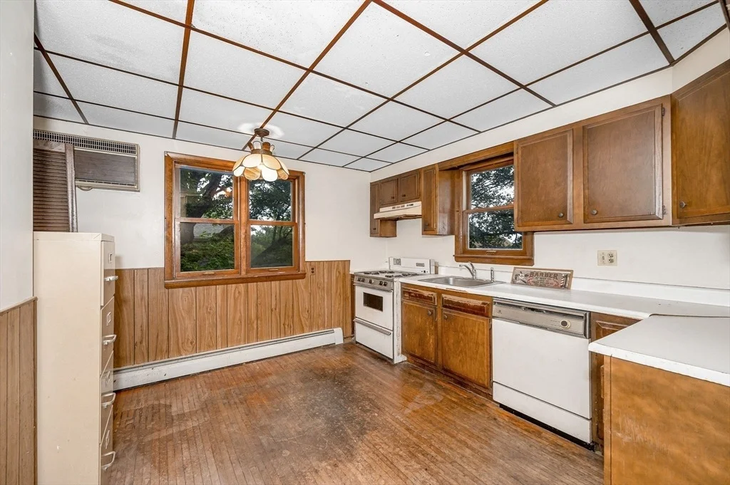 Photo of 82 Lincoln Ave