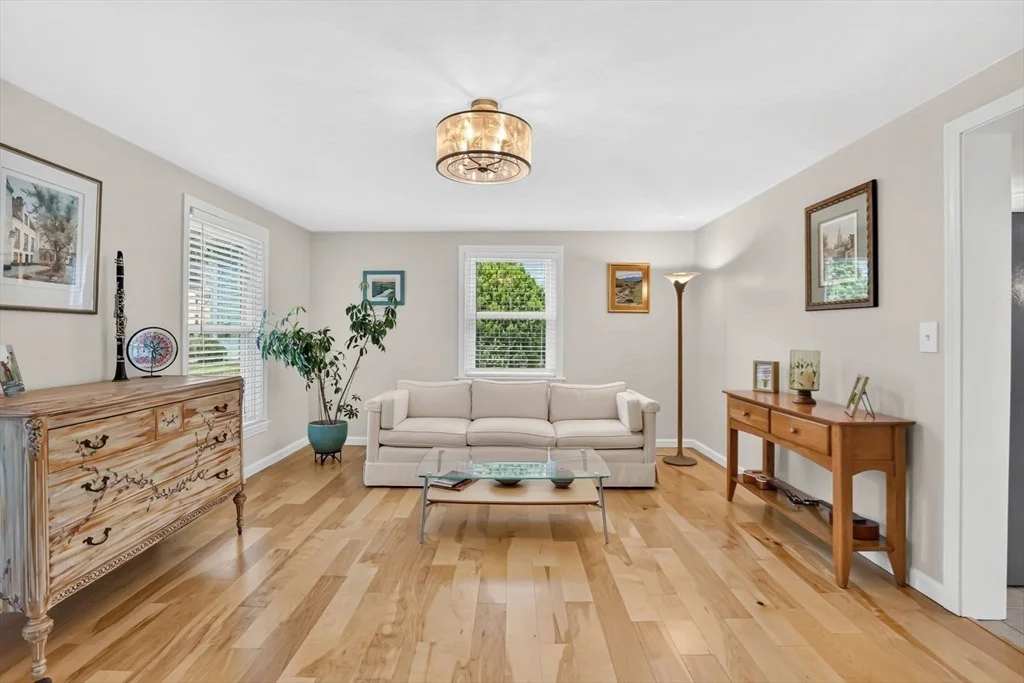 Photo of 157 Meadow Rd