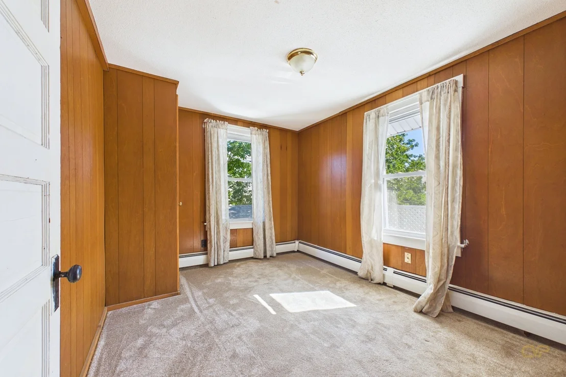 Photo of 7 Bayview Ave