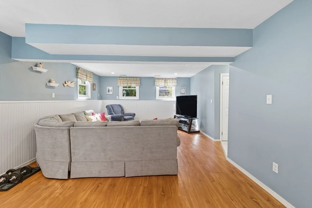 Photo of 3 Cushing Ln