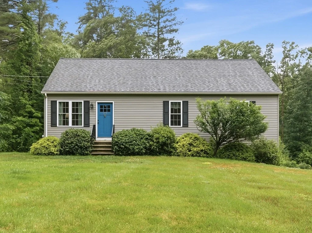 Photo of 215 Sarty Rd