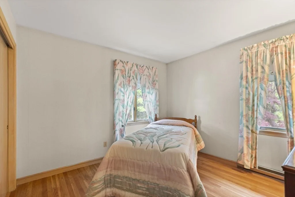 Photo of 27 Juniper St