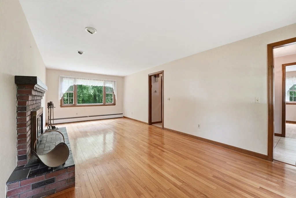 Photo of 17 Raymond Dr