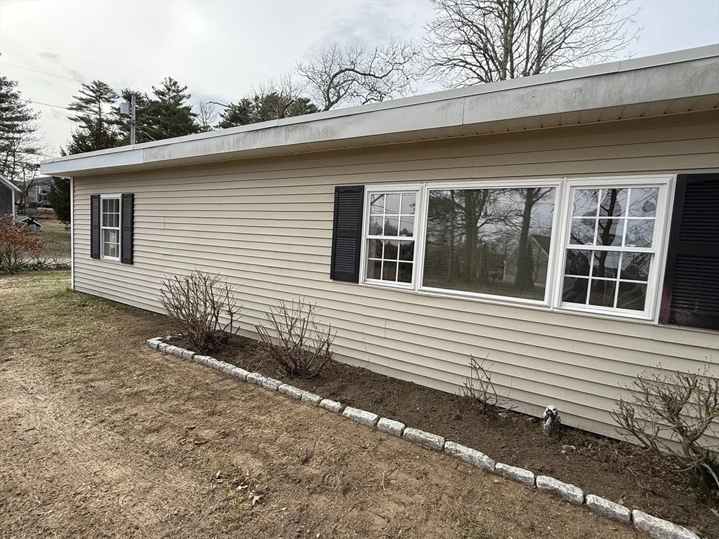 Photo of 62 Barlow Ave
