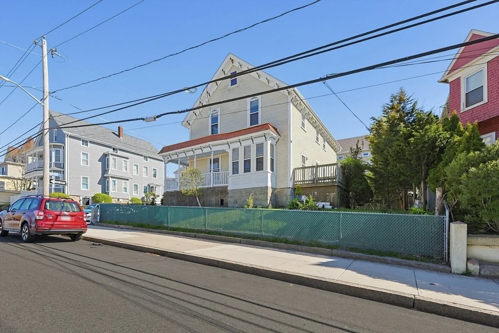 Photo of 391 Middle St