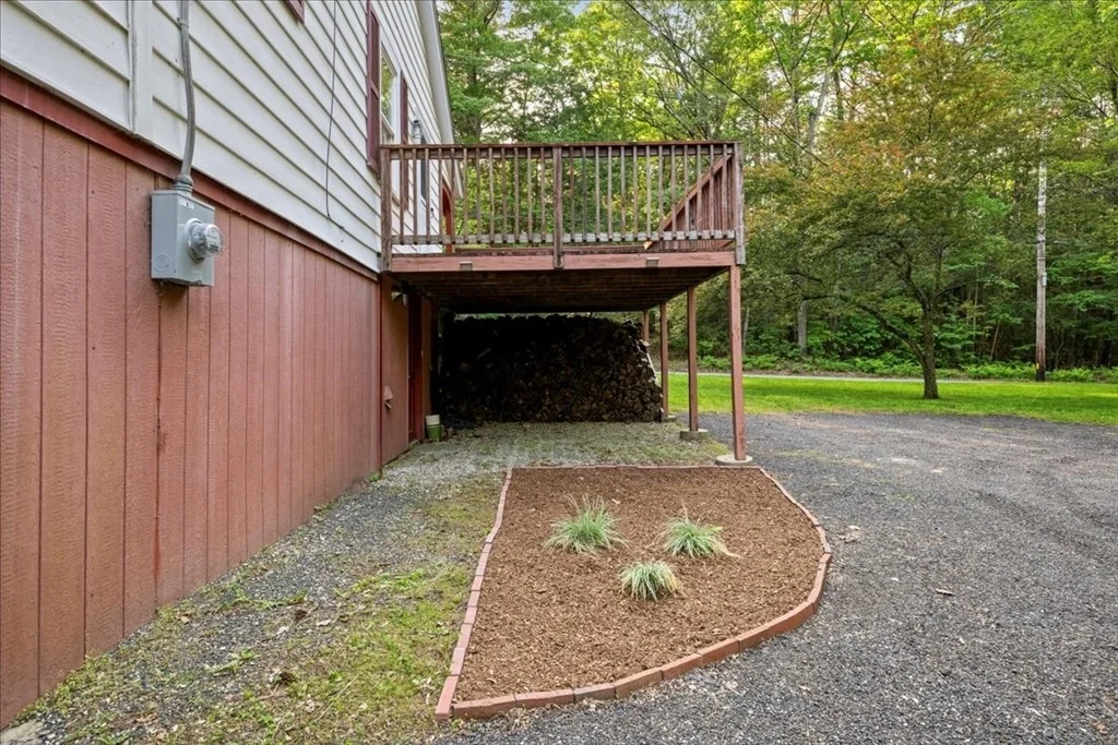 Photo of 39 Mashapaug Rd