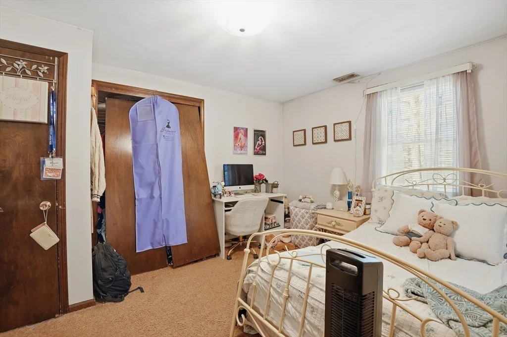 Photo of 6 Bayview Avenue