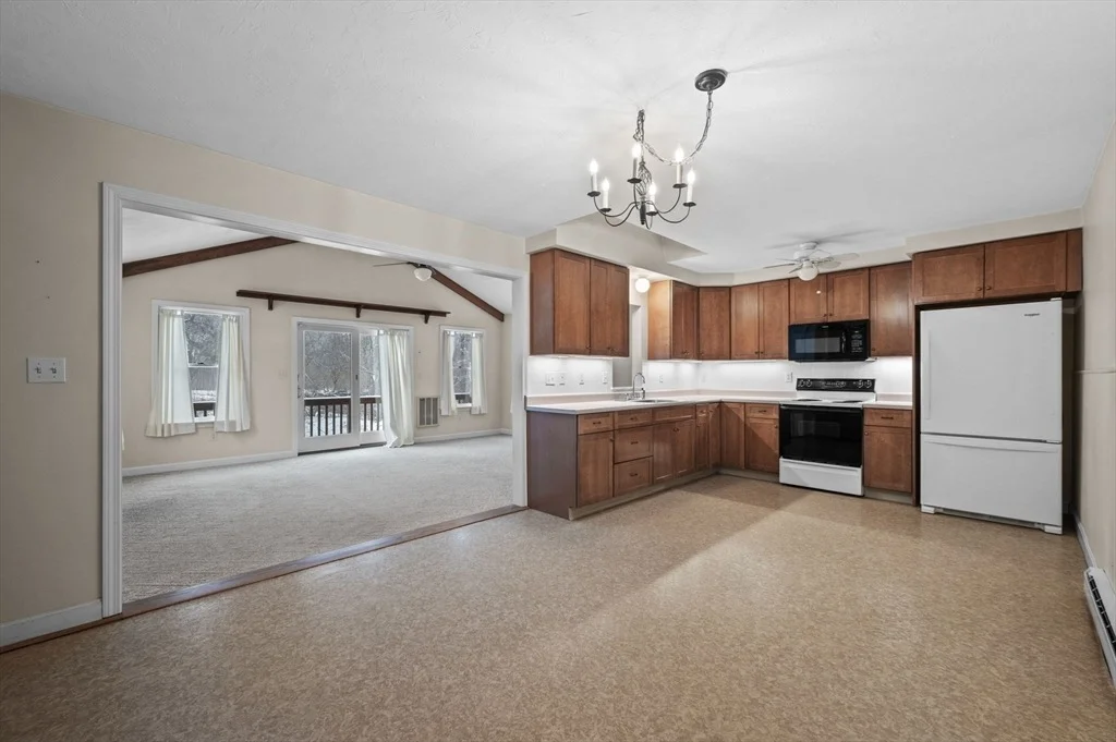 Photo of 90 Topsfield Rd