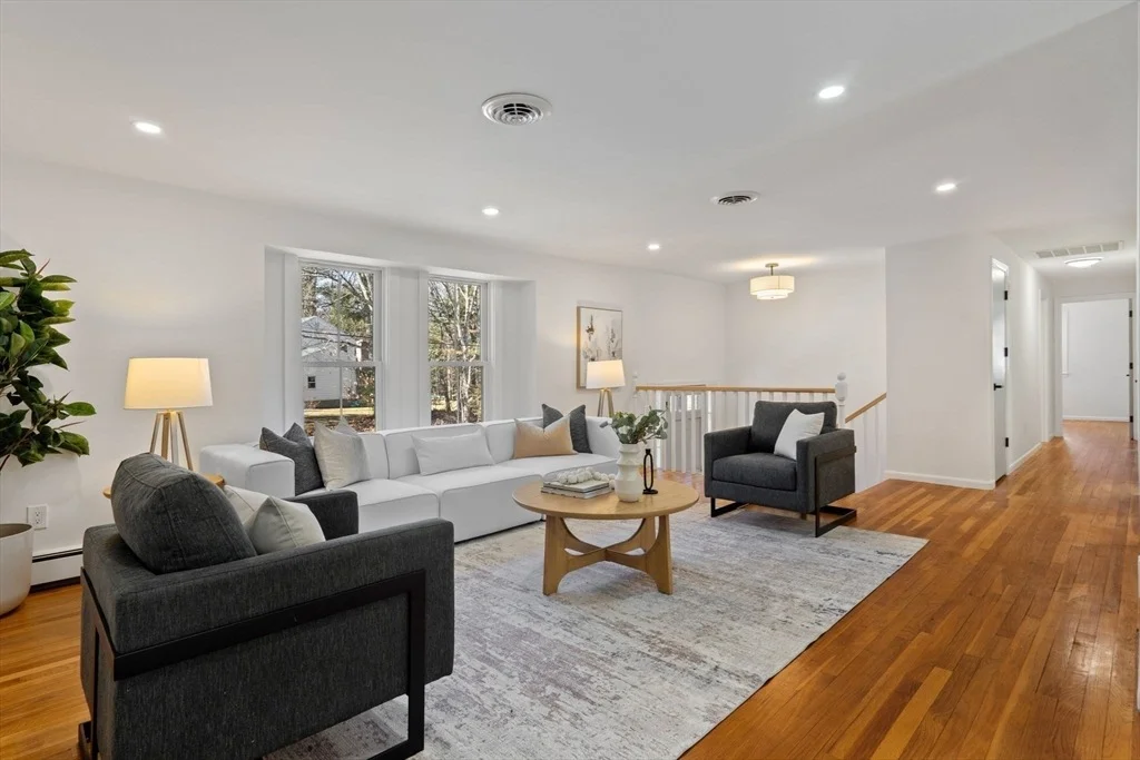 Photo of 36 Oak Hill Dr