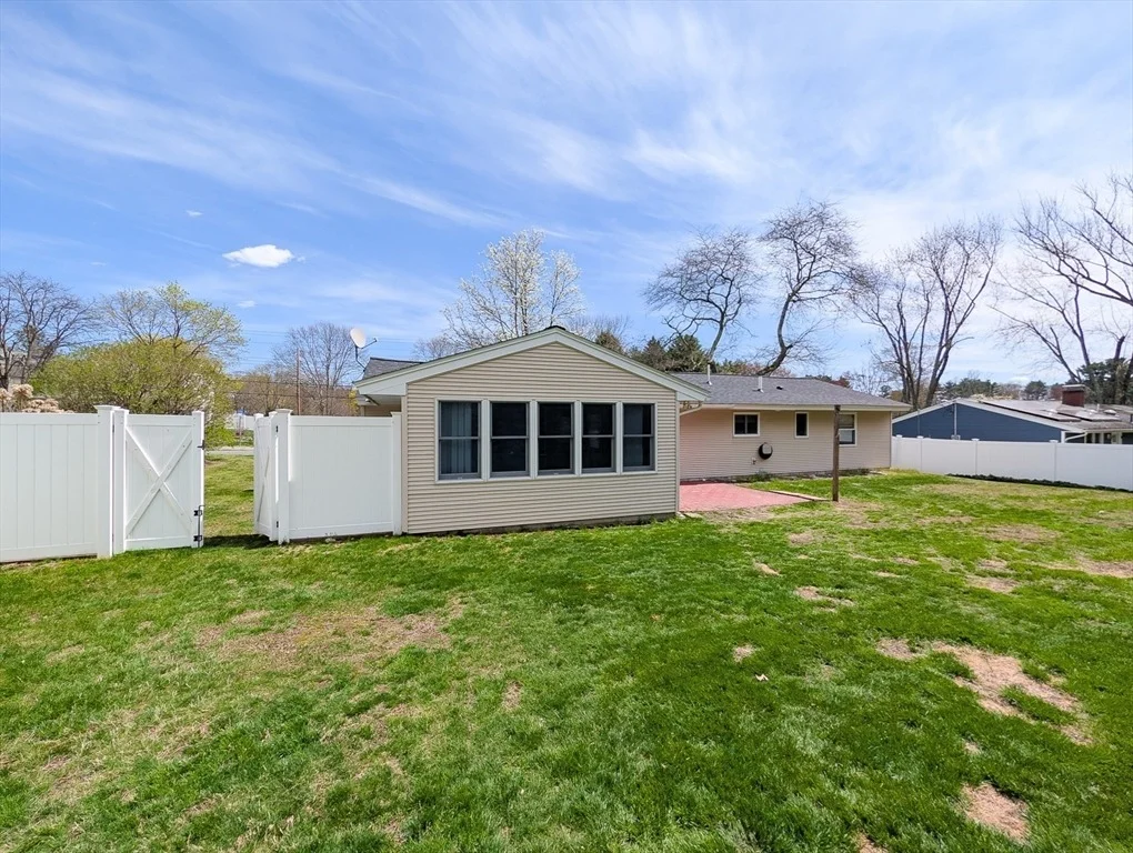 Photo of 14 Myrna Rd