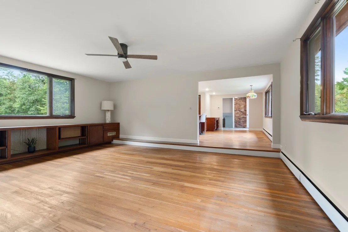 Photo of 444 Clapboardtree Street